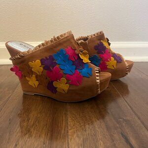 Never Worn Retro 70's Style Wedge Slides